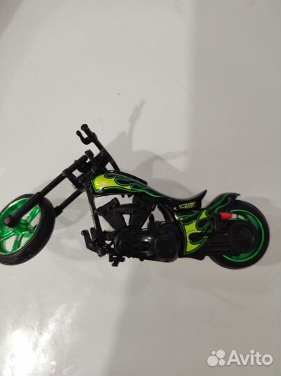 Модель мотоцикла Hot wheels
