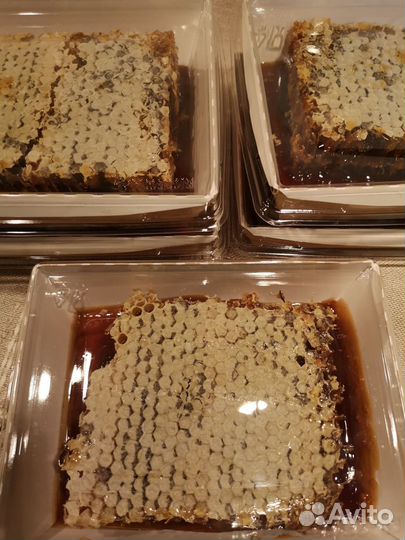 Мед в сотах с Алтая фасовка в контейнерах 400 гр