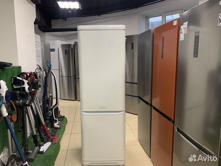 Холодильник Hotpoint б/у