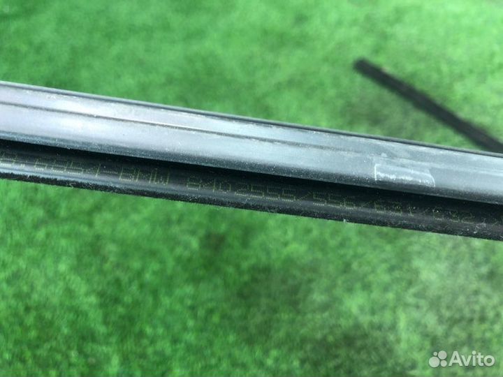 Уплотнитель стекла двери задний правый Bmw X5 E53