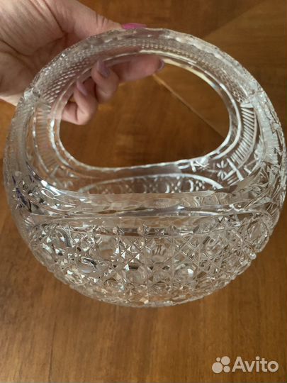Хрустальная ваза для конфет в виде корзинки