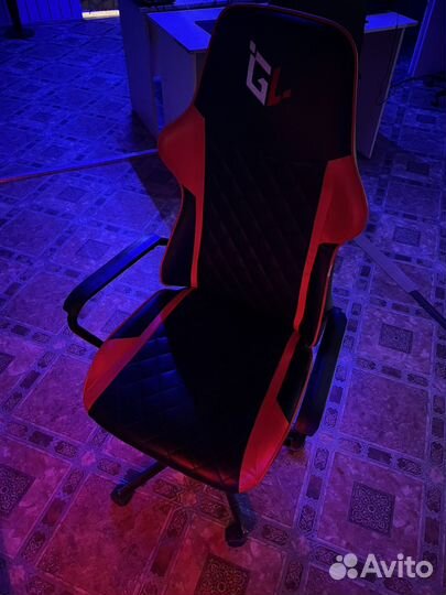 Компьютерное кресло