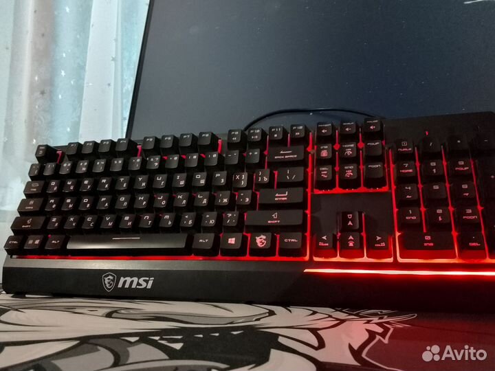 Игровая клавиатура MSI