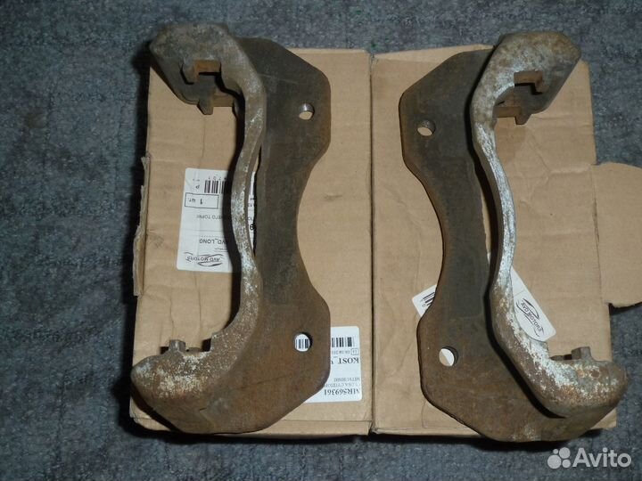 Продам б/у скобы на Mitsubishi Outlander