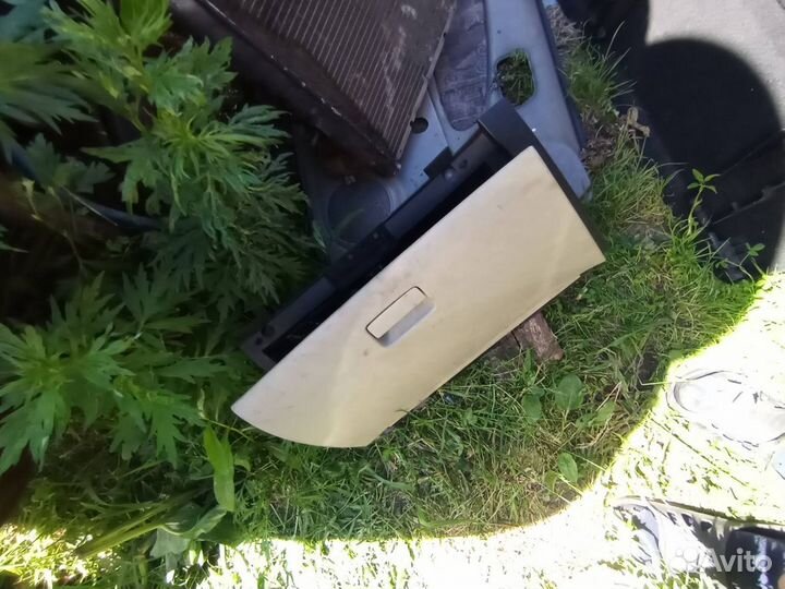 Бардачок Nissan Primera Р12