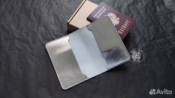 Обложка на паспорт кожаная