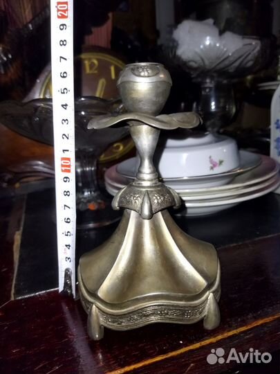 Подсвечник металлический винтажный