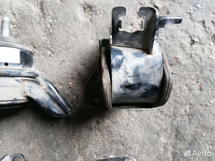 Подушка двигателя двс KIA sportage 3 SL 4 QL