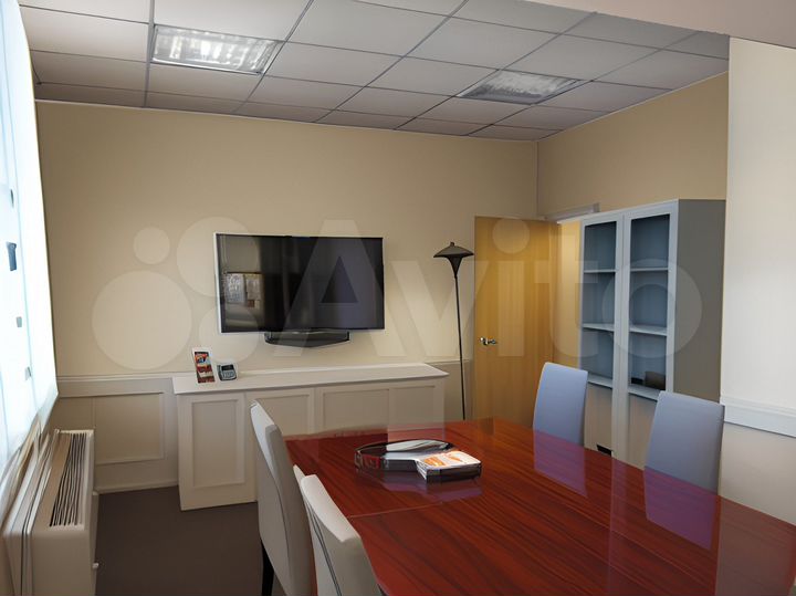 Аренда офиса 315 м² в бизнес-центре Капитал на Кра