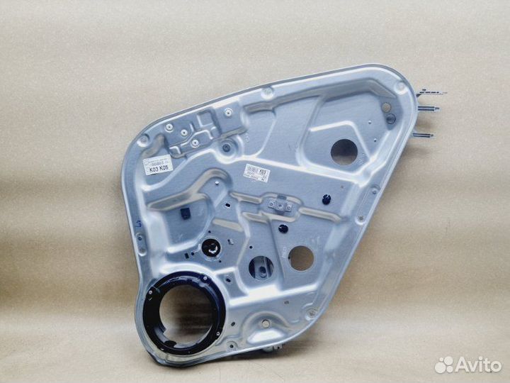 Стеклоподъемник задний правый Hyundai Santa Fe 2