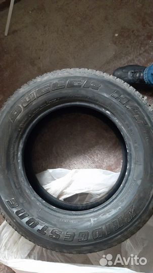 Bridgestone Dueler H/T 265/65 R17 и 25/5 R17 173B