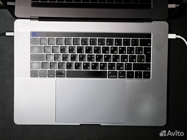 Macbook pro 15 2018 i7 16gb