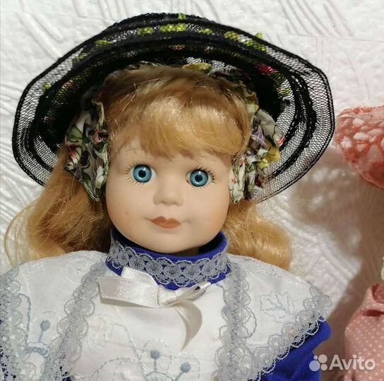 Кукла коллекционная фарфоровая