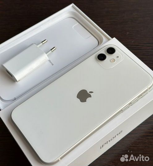 iPhone 11, 64 ГБ