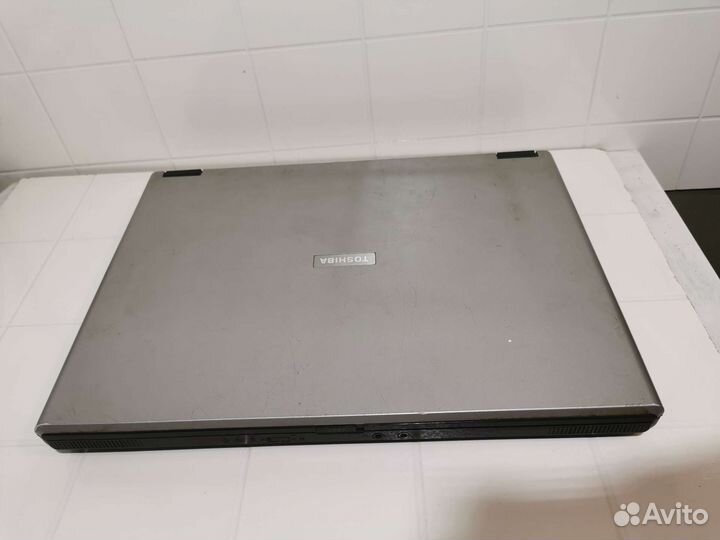 Ноутбук toshiba