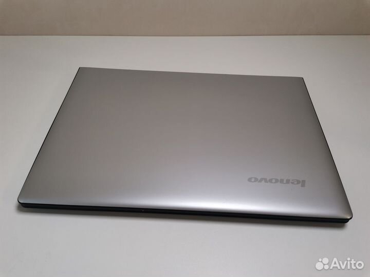 Lenovo 300-15 -4 ядра/GeForce-920m/SSD/8гб