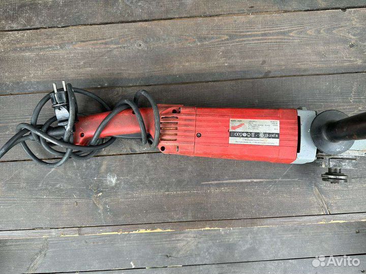 Болгарка Milwaukee AG 23-230