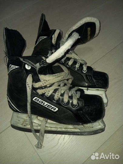 Хоккейные коньки bauer