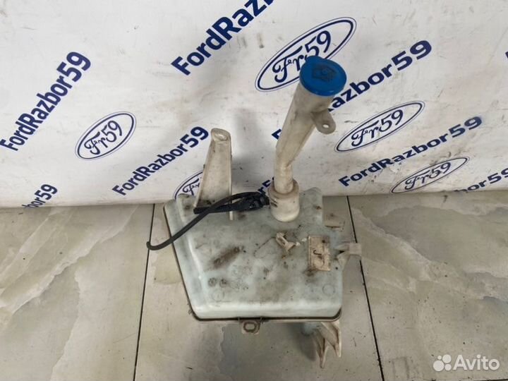 Бачок омывателя Toyota Avensis T270 2009-2011
