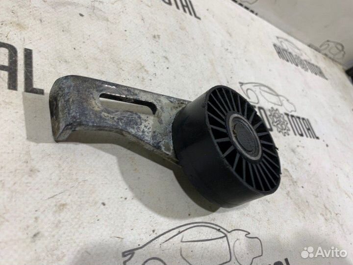 Ролик натяжитель ремня Renault Symbol K7JA700 2005