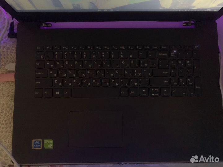 Ноутбук lenovo