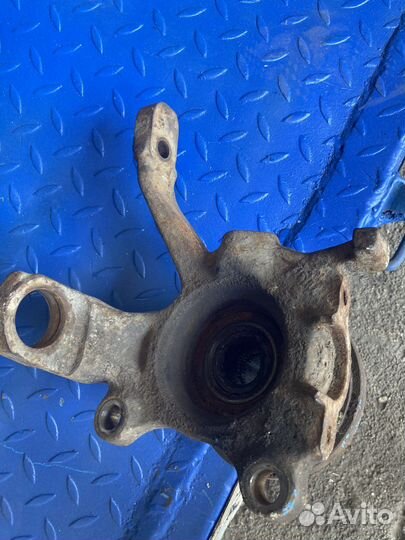 Поворотный кулак на volkswagen транспортёр 94 год