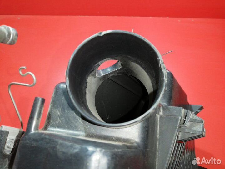 Корпус воздушного фильтра Toyota Estima ACR30