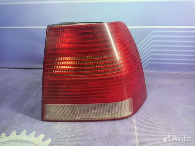 Фонарь задний правый Volkswagen Bora