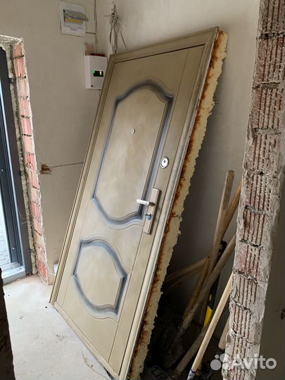 Дверь входная бу