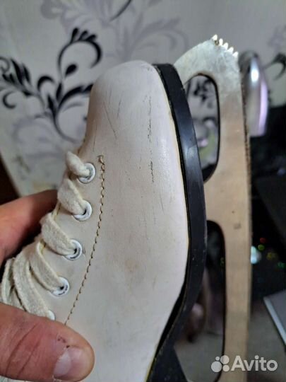 Коньки фигурные