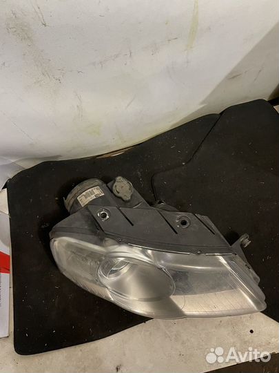 Фара передняя правая Volkswsgen Passat B6