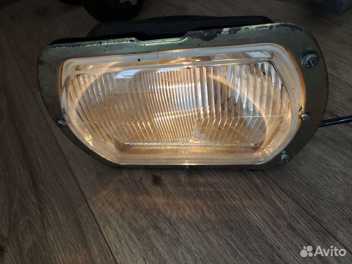 Фара Москвич (Германия)