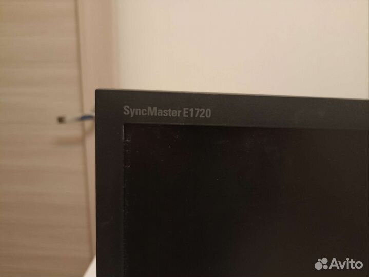 Монитор Samsung SyncMaster E1720 NR