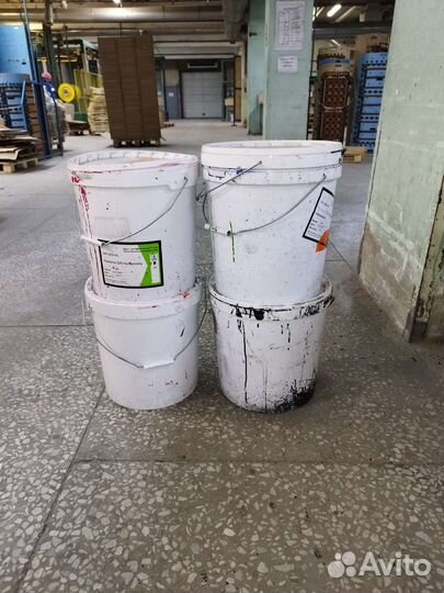 Ведра пластиковые с крышкой 20л