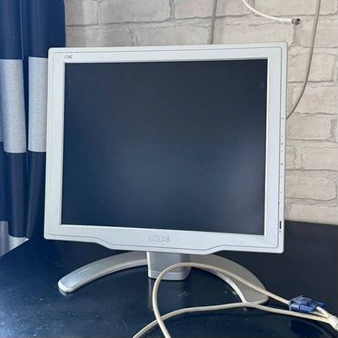 Монитор Philips 170C (17 дюймов)