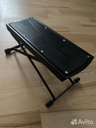 Подставка под ногу для гитариста