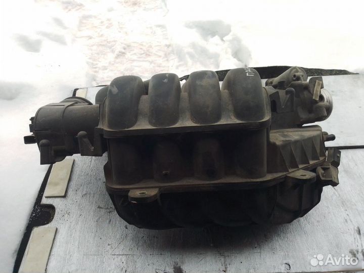 Впускной колектор BVY VW Passat B6