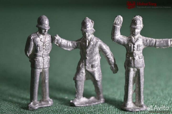 Оловянные фигурки. Полицейские Английские. Лот 3 ф