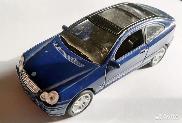 Разные модели автомашин. Welly