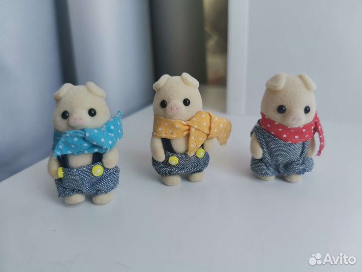 Семья поросят sylvanian families