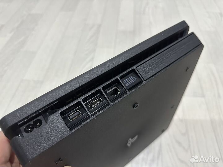Sony PlayStation 4 slim прошитая 9.00 + игры