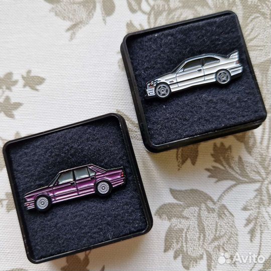 Значки автомобили лимитированная коллекция 17 шт
