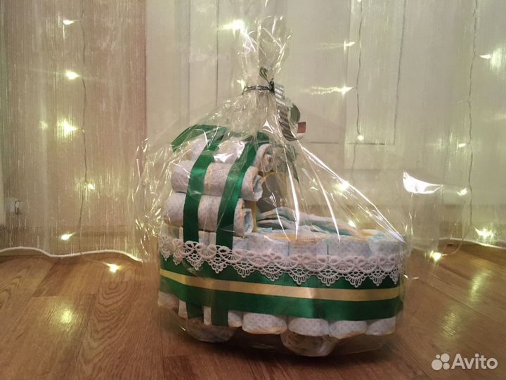 Подарок из подгузников для новорождённых