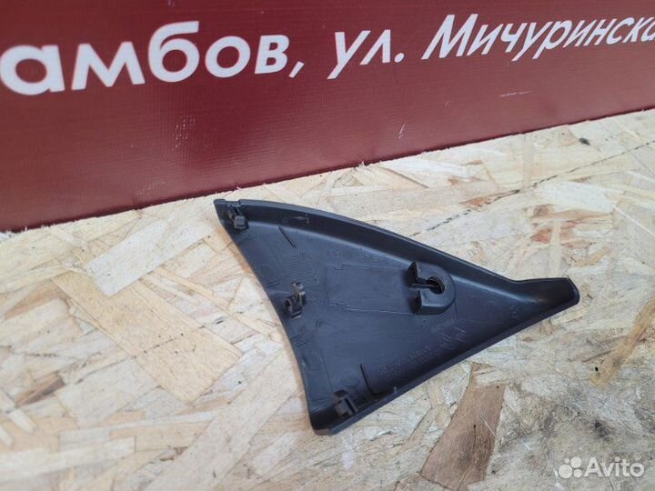 Уголок зеркала передний левый Renault Logan