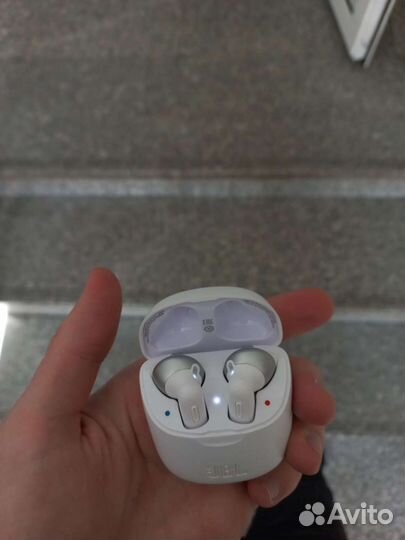 Беспроводные наушники JBL tune 225 TWS