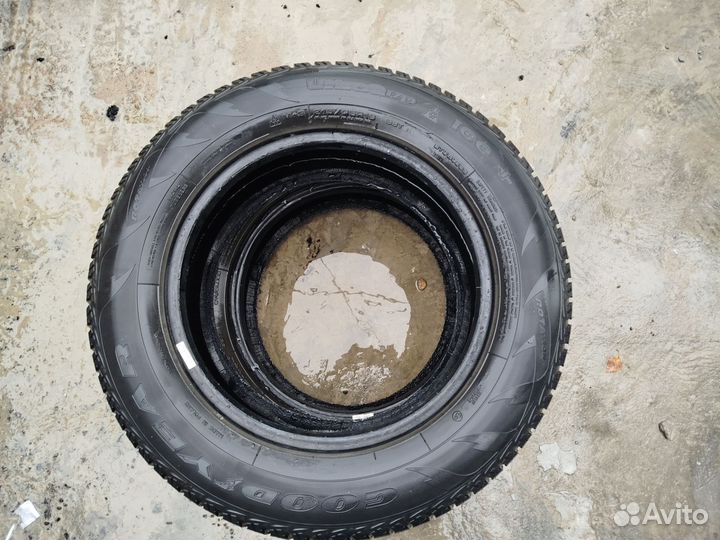 Goodyear 4x4 UG Ice Navi 21.5/65 R16