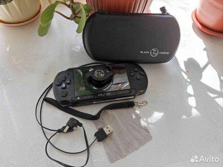 Sony PSP e 1008 прошитая