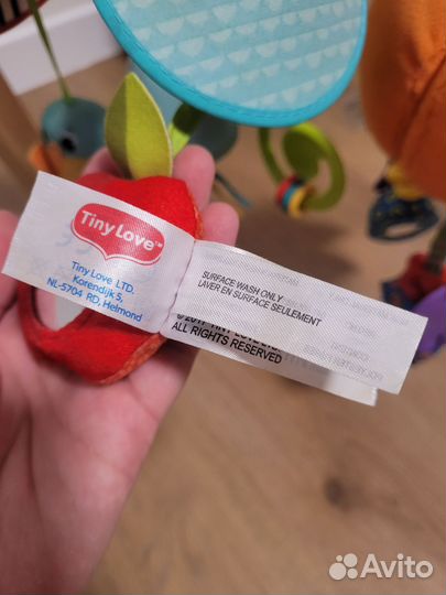 Стойка монтессори с игрушками