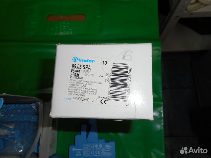 Реле промежуточное Finder 40.52.9.012.0000 12В DC