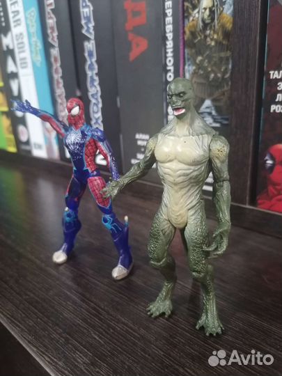 Человек паук hasbro 2010 ящер 2012